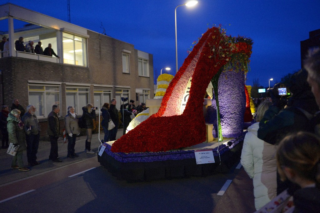 ../Images/Bloemencorso Noordwijkerhout 159.jpg